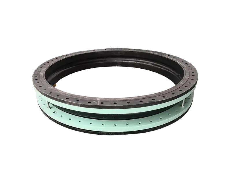 Single-ball, wide-flanged rubber flexible coupling